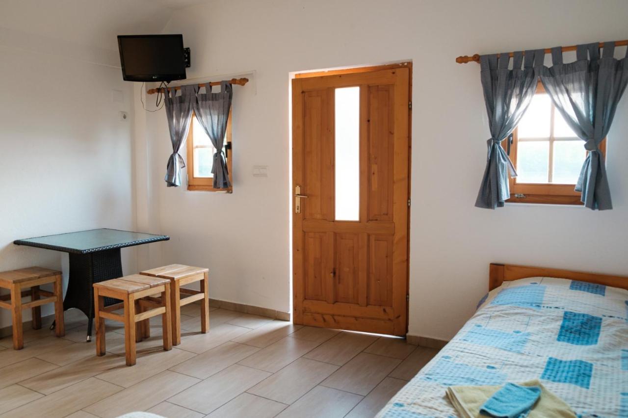 Laguna Club Lake Resort Donji Zabar Ngoại thất bức ảnh