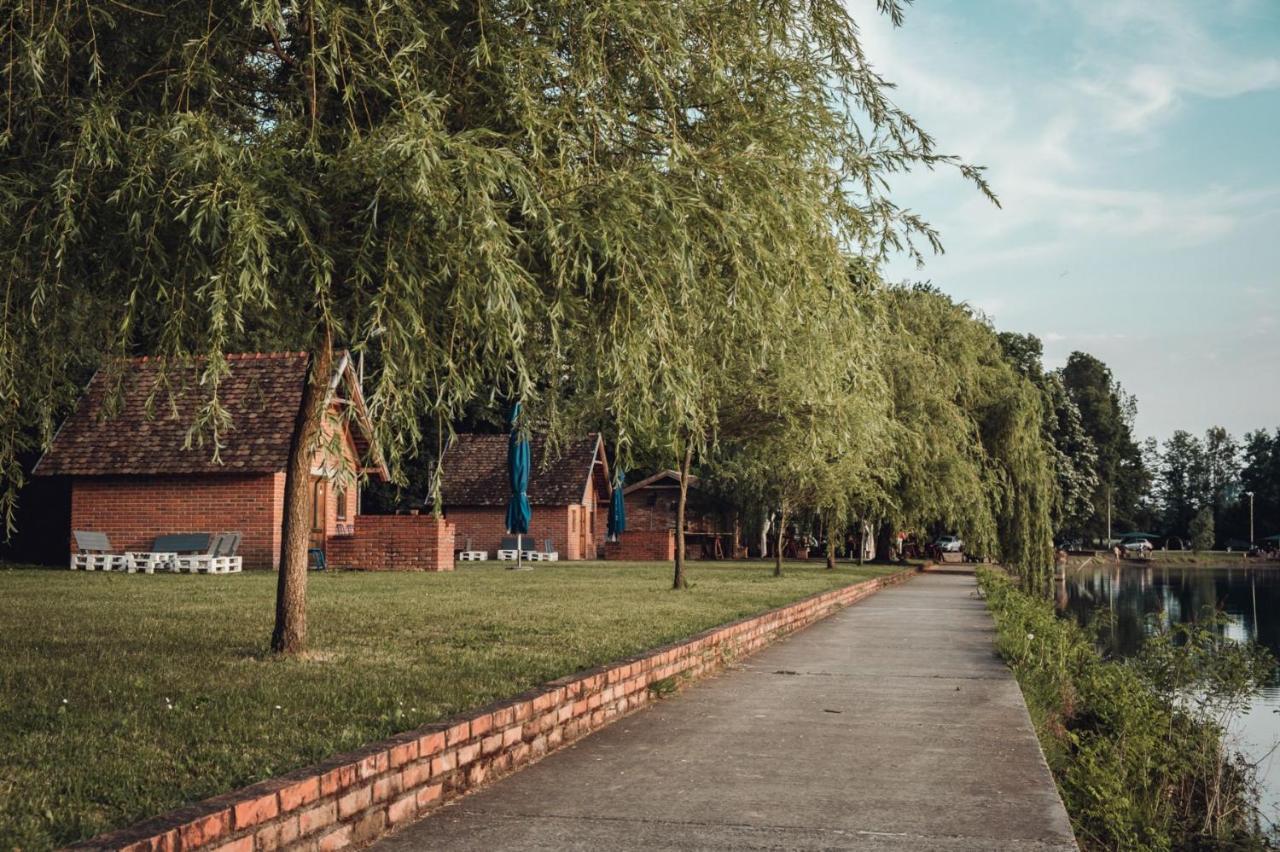 Laguna Club Lake Resort Donji Zabar Ngoại thất bức ảnh